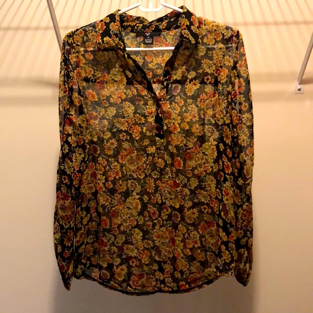Women/junior medium sheer blouse from 579